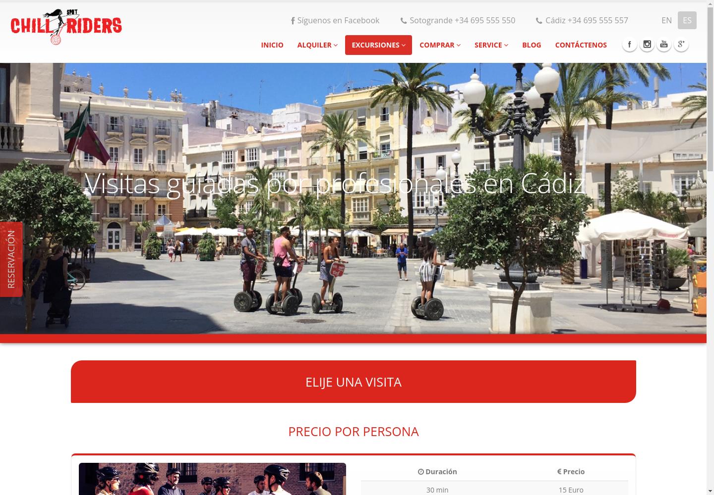 Página histórica de visitas guiadas en Segway por Cádiz, con un grupo junto al Ayuntamiento